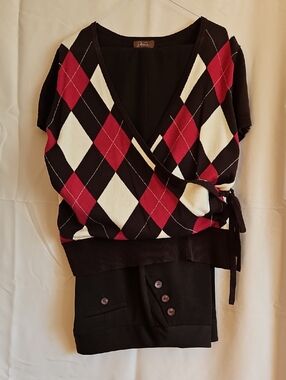 Jessica Brown, Red & White Argyle Wrap V-Neck Sweater and Brown Wide Leg Capris